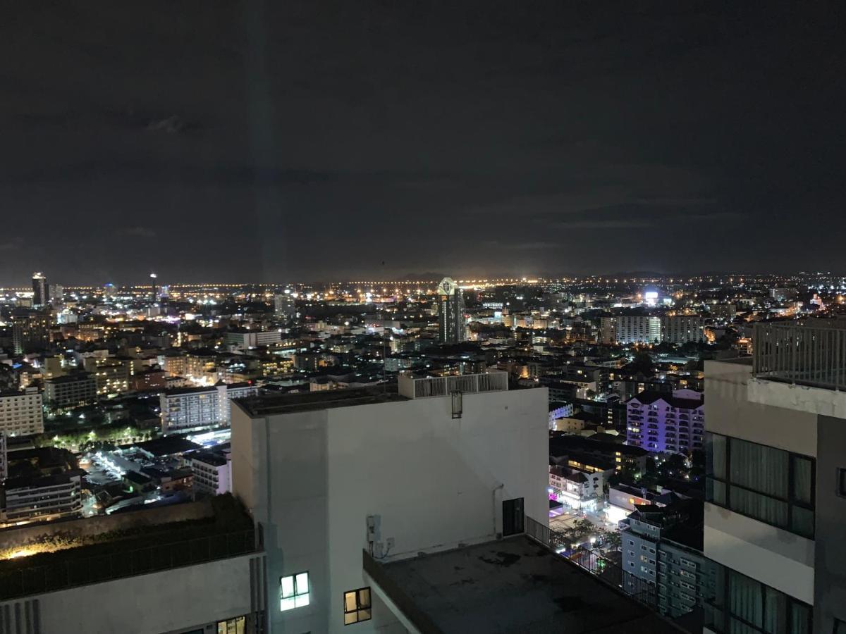 Base Condos Патая Екстериор снимка