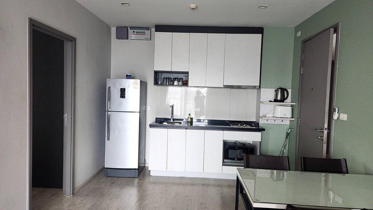 Base Condos Патая Екстериор снимка